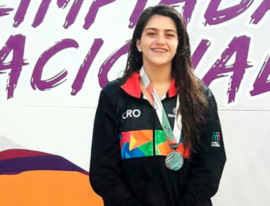 Queretanos se cuelgan medallas de plata en Olimpiada Nacional de natación