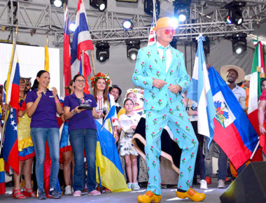 Disfrutan más de 80 mil la décima edición del Festival de Comunidades Extranjeras