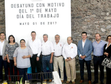 Encabeza Mauricio Kuri desayuno conmemorativo al Día del Trabajo
