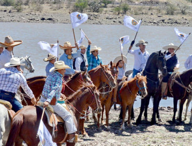 Marcos Aguilar inicia programa de rehabilitación de caminos de saca en comunidades rurales