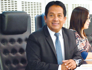 María Alemán y Eric Salas buscan reducir financiamiento público a partidos políticos