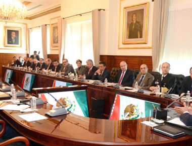 Peña Nieto revisa avances del Plan Nacional de Desarrollo