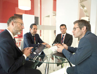 Anuncia Pancho en gira por París llegada de nueva empresa a Querétaro