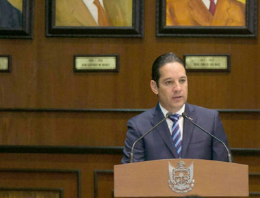 Gobernador pide austeridad a los tres poderes, su objetivo es atender solicitud del TSJ