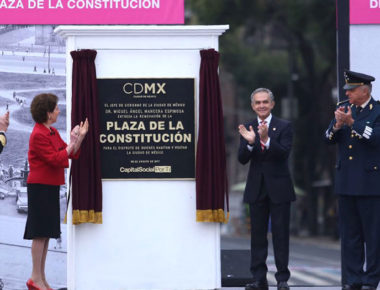 Reinauguran Zócalo de la Ciudad de México