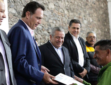 Arranca Mauricio Kuri programas de educación y reforestación en Corregidora