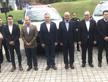 Entrega municipio equipamiento a elementos policiales del municipio de Querétaro