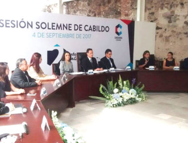 Mauricio Kuri entrega II Informe de Gobierno a cabildo de Corregidora