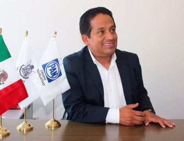 Eric Salas propone iniciativa para estacionamientos