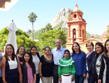Inaugura DIF Municipal Boutique “Manos Queretanas” en Bernal