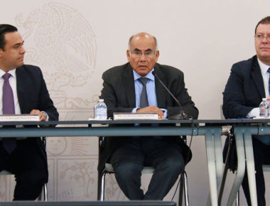 Comparece gabinete de Francisco Domínguez ante diputados