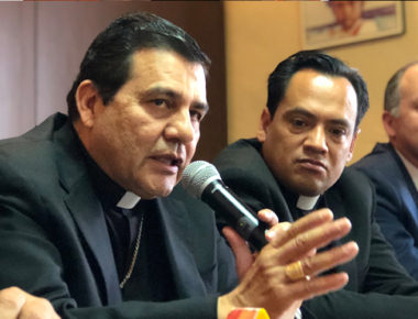 Invita Obispo de Querétaro a gobernantes atender temas de vulnerabilidad