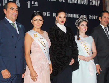 Presentan a Reina de la Navidad Laura 1era
