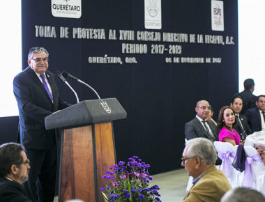 Toma protesta nuevo Consejo Directivo de FECAPEQ