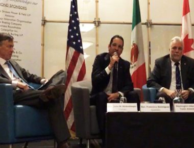Gobernador Francisco Domínguez de gira en Washington, D.C.