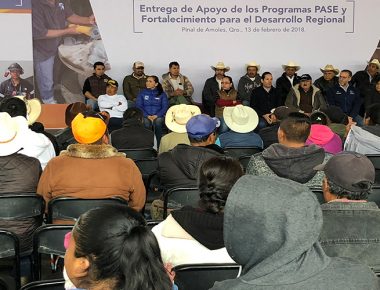 Entrega Gobernador obras durante gira de trabajo en la Sierra Gorda Queretana