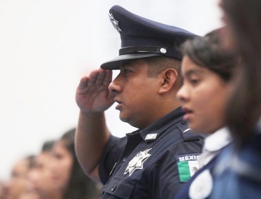 Por labor y heroísmo es reconocido policía de San Juan del Río