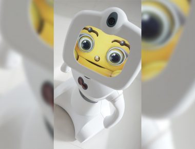 Robelf: El nuevo robot guardián del hogar