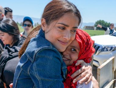 Salma Hayek reconocida por UNICEF