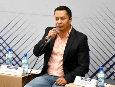 Pide Iván Nieto tener voto responsable ante estudiantes de UAQ