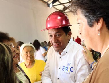 Presenta Eric Salas propuesta a adultos mayores del primer distrito