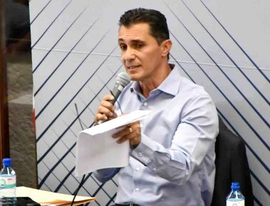 Ver por grupos vulnerables, destaca Adolfo Ríos en la máxima casa de estudios