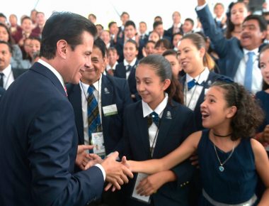 EPN destaca reforma educativa como parte de su gobierno