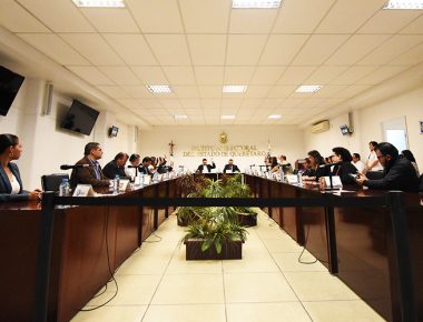 Entrega IEEQ constancias a diputaciones locales y fórmulas de ayuntamientos