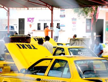 Inicia refrendo de Unidades de Transporte Público en Querétaro