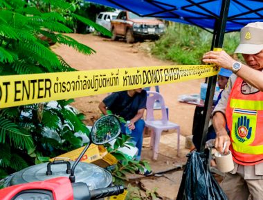 Rescatan a niños atrapados en cueva de Tailandia