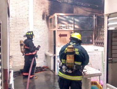 Consume fuego 25 locales del Mercado «El Tepetate»