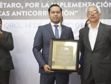 Doce secretarías en Corregidora son reconocidas por labor de transparencia