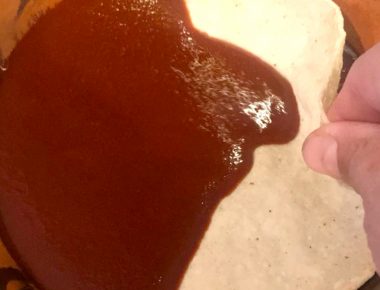 Estas fiestas patrias deleita a tus invitados con unas exquisitas enchiladas queretanas