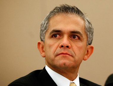 Miguel Ángel Mancera coordinaría bancada del PRD en el Senado