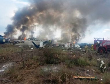 Sobrevivieron todos los pasajeros a caída e incendio de avión en Durango