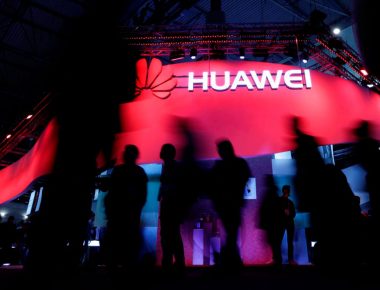 Trump prohíbe uso de Huawei y ZTE