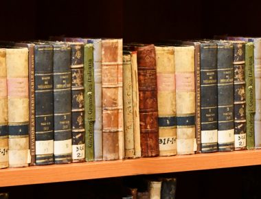 UAQ renueva bibliotecas