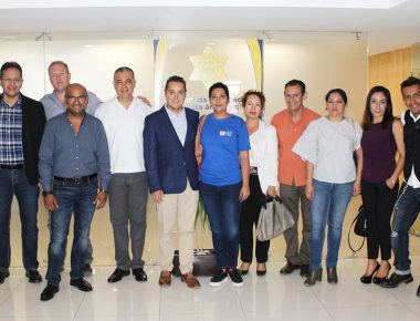 Conocen comerciantes del municipio centro de monitoreo