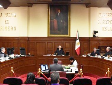 Desecha Corte recursos de PGR contra la comisión de la verdad de caso Iguala