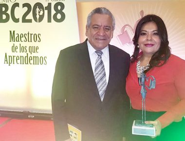 Gana Maestra Premio Nacional con proyecto educativo