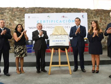 Recibe Corregidora certificación como Promotor de la Salud