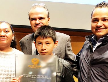Reciben escuelas certificado de Movilidad Sustentable
