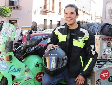 Recorre el mundo en Motocicleta