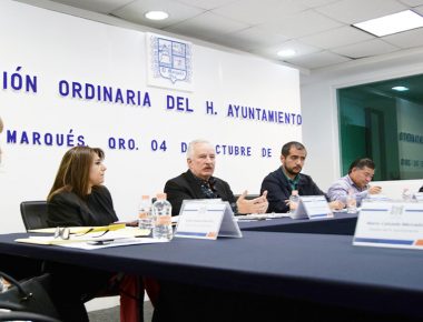 Alcalde y regidores de El Marqués reducen su salario