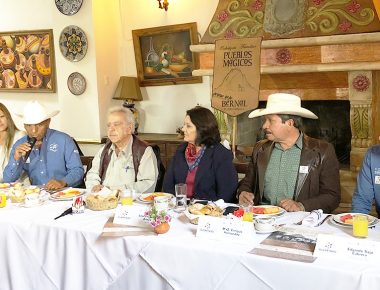 Bernal convoca a su Segunda Cabalgata Familiar
