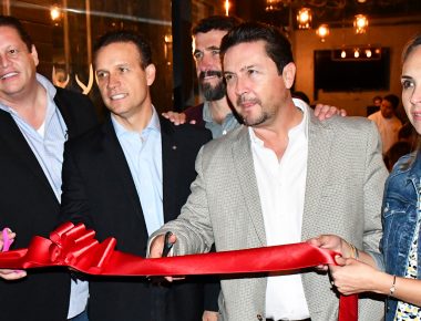 Mochomos estrena nueva terraza y celebra tres años de riqueza sonorense en Querétaro