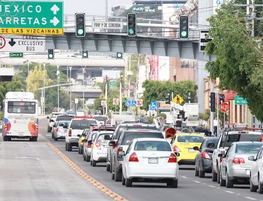 QroBus suspende servicio en rutas y genera caos
