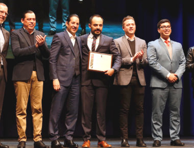Francisco Domínguez reconoce talento de los jóvenes queretanos