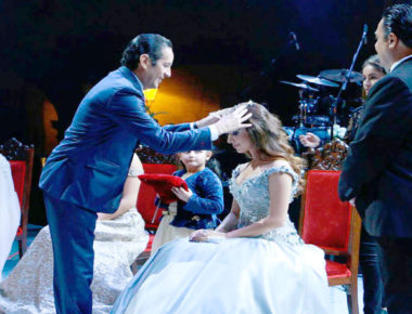 Nueva Reina engalana el inicio de las Fiestas Navideñas en Querétaro