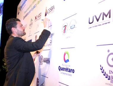 Instituciones educativas firman su compromiso a favor de la Paz en Querétaro